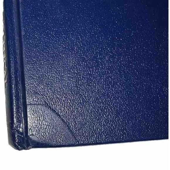 Taylor's Encyclopedia of Government Officials Federal and State Volume V 1975-76 - Picture 5 of 9